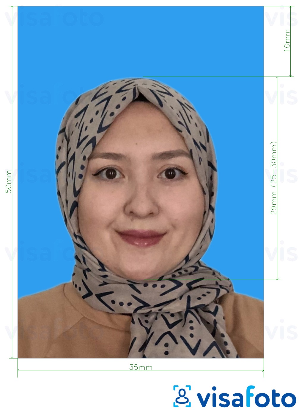 Príklad fotografie pre Malajzia Passport 35x50 mm modré pozadie s presnou špecifikáciou veľkosti