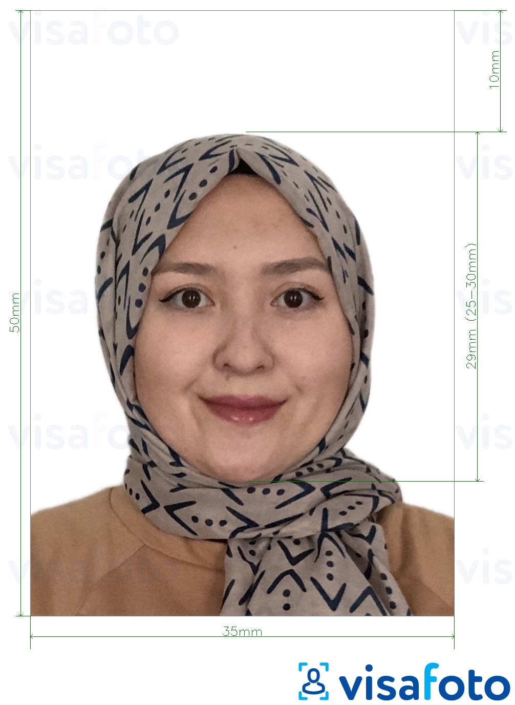 Príklad fotografie pre Malajzia Passport 35x50 mm biele pozadie s presnou špecifikáciou veľkosti